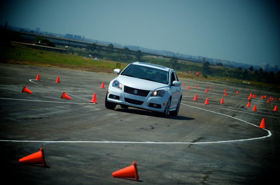  Suzuki Kizashi Sport 2011 года  (фото 20 из 63)